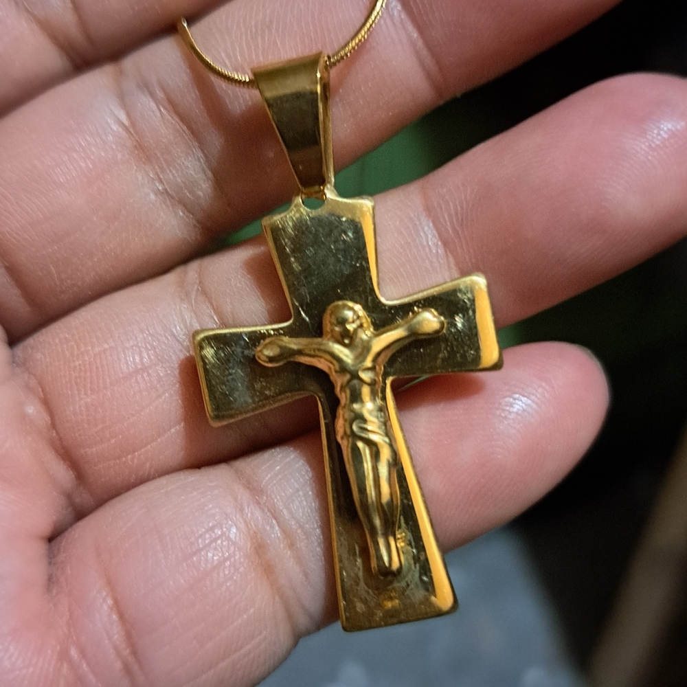 Gold Tone Crucifix Pendant Necklace